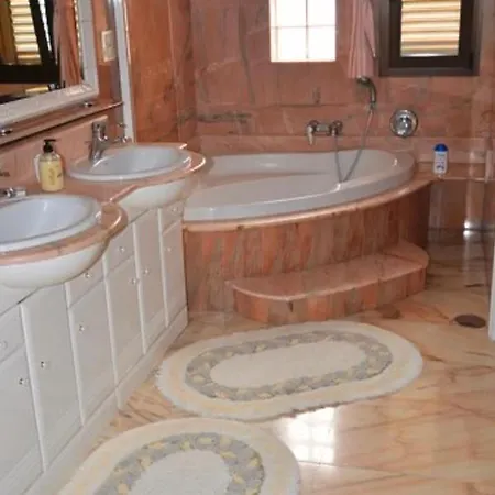 Cristianos Luxury Sea View شقة