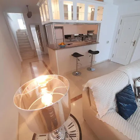 Cristianos Luxury Sea View شقة *